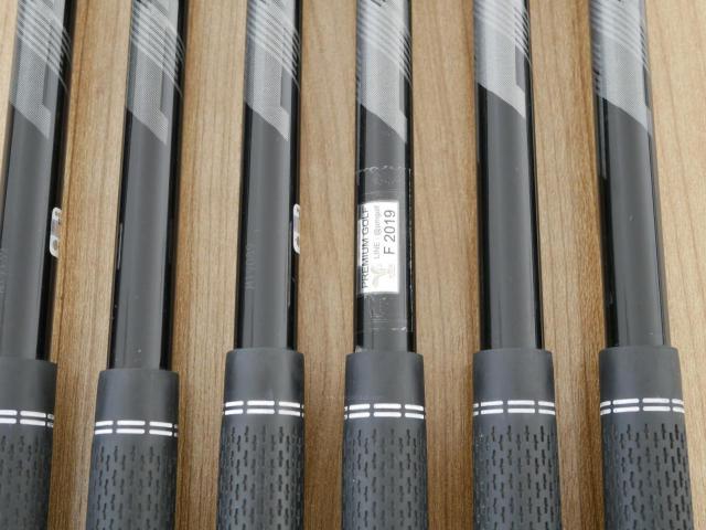 Iron set : Titleist : ชุดเหล็ก Titleist T200 (รุ่นปี 2020) มีเหล็ก 5-Pw (6 ชิ้น) ก้านกราไฟต์ Mitsubishi KUROKAGE 60i Flex R