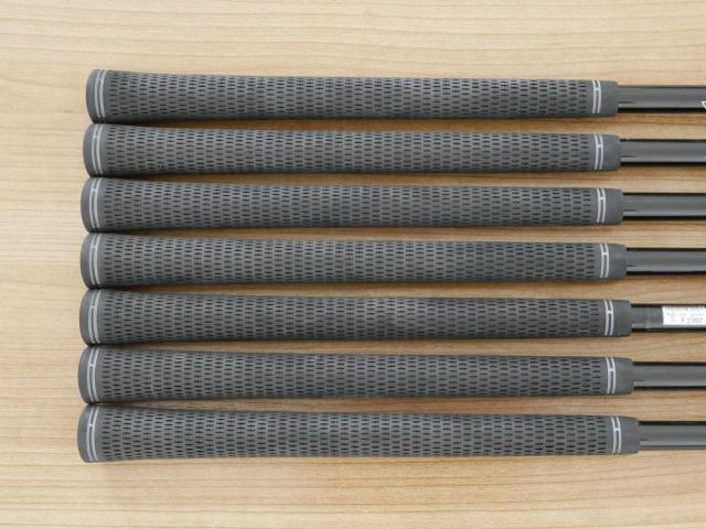 Iron set : Honma : ชุดเหล็ก Honma Tour World TR21X (ออกปี 2021 ตีง่าย ไกล) มีเหล็ก 4-10 (7 ชิ้น) ก้านกราไฟต์ Honma Vizard TR20-65 Flex S