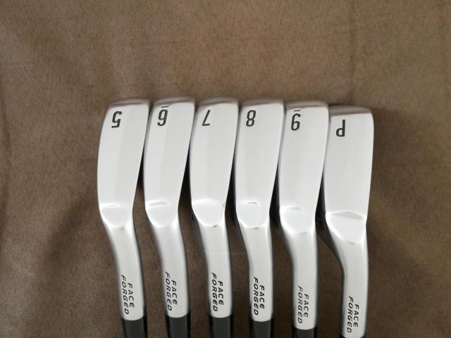 Iron set : Other Brand : ชุดเหล็ก Srixon ZX4 MK II (รุ่นปี 2023 ตีง่าย ไกล) มีเหล็ก 5-Pw (6 ชิ้น) ก้านกราไฟต์ Mitsubishi Diamana ZX-II 60 Flex S