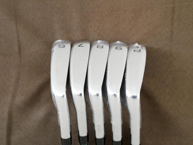 Iron set : Callaway : **ของใหม่ ยังไม่แกะพลาสติก** ชุดเหล็ก Callaway ELYTE (ออกปี 2025 ตีง่ายมาก ไกล Japan Spec.) มีเหล็ก 6-Pw (5 ชิ้น) ก้านกราไฟต์ Fujikura VENTUS 5 Flex R