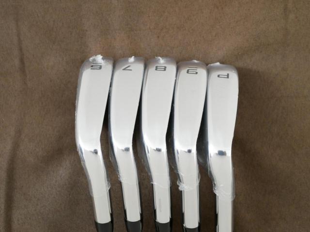 Iron set : Callaway : **ของใหม่ ยังไม่แกะพลาสติก** ชุดเหล็ก Callaway ELYTE (ออกปี 2025 ตีง่ายมาก ไกล Japan Spec.) มีเหล็ก 6-Pw (5 ชิ้น) ก้านเหล็ก NS Pro 950 NEO Flex R