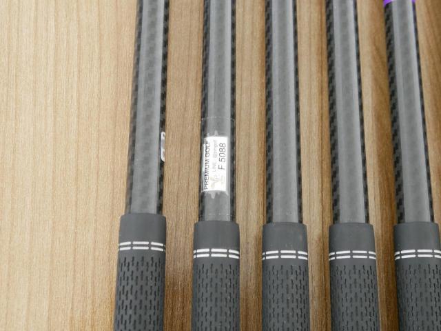 Iron set : Titleist : ชุดเหล็ก Titleist T400 (ตีง่ายที่สุด ไกลที่สุด ออกปี 2020) มีเหล็ก 7-Pw,43,49,55 (7 ชิ้น) ก้านกราไฟต์ Mitsubishi TENSEI 40 Flex R2