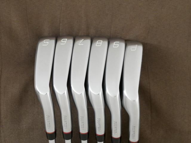 Iron set : Fourteen : ชุดเหล็ก Fourteen PC-555 (ตีง่าย ไกล) มีเหล็ก 5-Pw (6 ชิ้น) ก้านเหล็ก NS Pro 950 Flex R