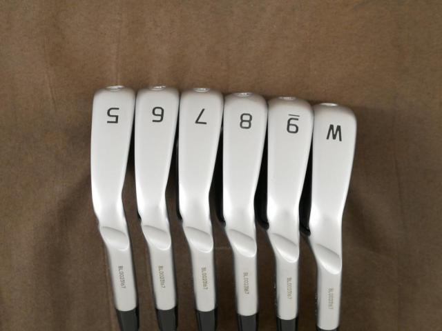 Iron set : Ping : ชุดเหล็ก Ping i240 (รุ่นล่าสุด ออกปี 2025) มีเหล็ก 5-Pw (6 ชิ้น) ก้านเหล็ก Dynamic Gold EX WEIGHT LOCK TOUR ISSUE S200