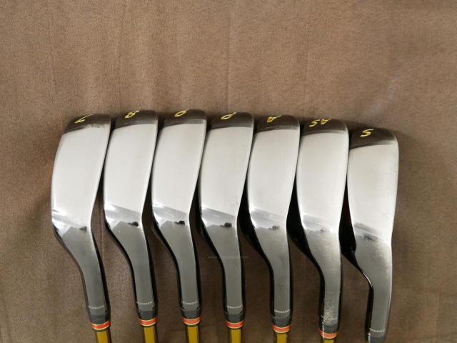 Iron set : Tsuruya : ชุดเหล็ก Tsuruya AXEL Gold Premium IV (รุ่นปี 2021 ของใหม่ 7 หมื่นกว่าบาท หน้าเด้งสุดๆ ไกลสุดๆๆ) มีเหล็ก 7-Pw,Aw,As,Sw (7 ชิ้น ครบเซ็ต) ก้านกราไฟต์ Flex R