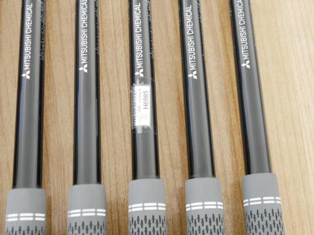 Iron set : Taylormade : ชุดเหล็ก Taylormade P790 (ตัวท้อปสุด ล่าสุด ออกปี 2025 Japan Spec.) มีเหล็ก 4-Pw (7 ชิ้น) ก้านกราไฟต์ Mitsubishi MMT 75 Flex S