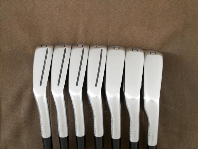 Iron set : Taylormade : ชุดเหล็ก Taylormade P790 (ตัวท้อปสุด ล่าสุด ออกปี 2025 Japan Spec.) มีเหล็ก 4-Pw (7 ชิ้น) ก้านกราไฟต์ Mitsubishi MMT 75 Flex S
