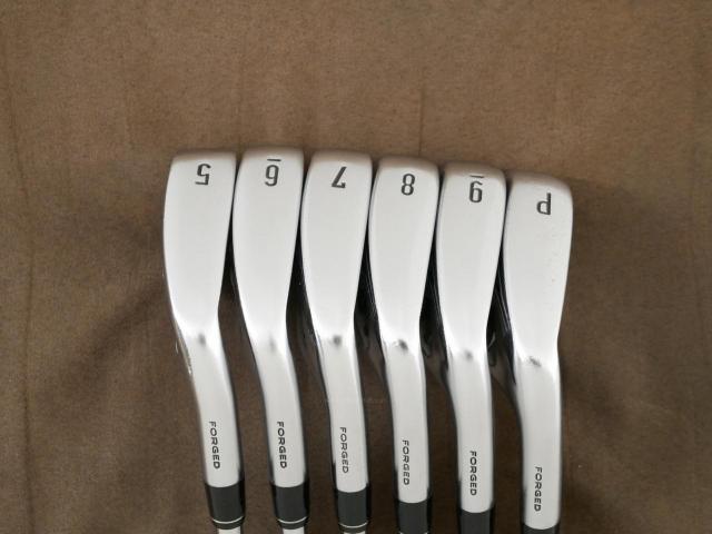 Iron set : Callaway : ชุดเหล็ก Callaway APEX Forged (รุ่นปี 2022) มีเหล็ก 5-Pw (6 ชิ้น) ก้านเหล็ก NS Pro Modus 105 Flex S