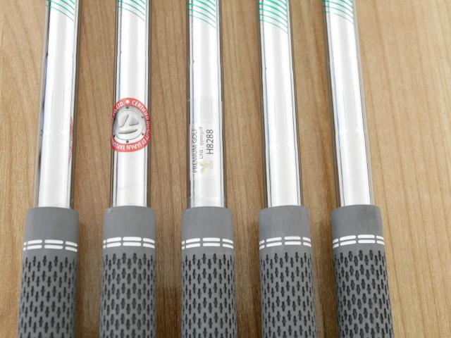 Iron set : Taylormade : ชุดเหล็ก Taylormade P790 (ตัวท้อปสุด ปี 2023 Japan Spec.) มีเหล็ก 5-Pw (6 ชิ้น) ก้านเหล็ก NS Pro 950 NEO Flex S