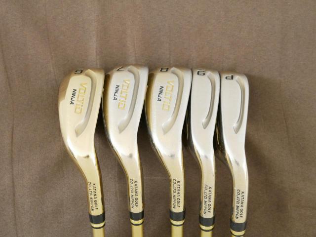 Iron set : Katana : **มีตำหนิ** ชุดเหล็ก Katana Voltio NINJA 880Hi Gold (รุ่นท็อปสุด ปี 2018 ตีง่าย ไกล สวยมากๆ) มีเหล็ก 6-Pw (5 ชิ้น) ก้านกราไฟต์ Fujikura Speeder 361 Flex R-Easy Light (R2)