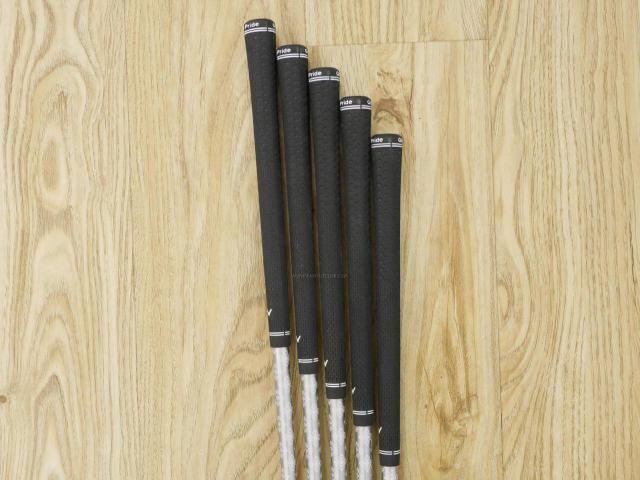 Lady club : All : ชุดเหล็ก Callaway Rogue ST Max Fast (ออกปี 2022 ตีง่ายที่สุด ไกลสุดของ Callaway) มีเหล็ก 7-Pw,Sw (5 ชิ้น) ก้านกราไฟต์ Mitsubishi ELDIO 40 Flex L