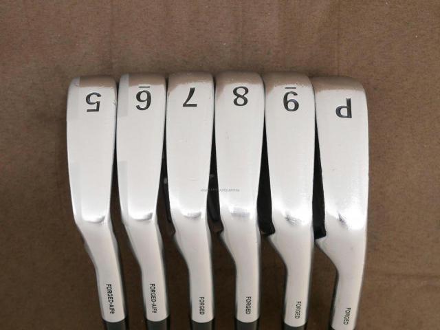 Iron set : Maruman : ชุดเหล็ก Maruman Conductor LX Forged มีเหล็ก 5-Pw (6 ชิ้น) ก้านเหล็ก NS Pro 950 Flex R