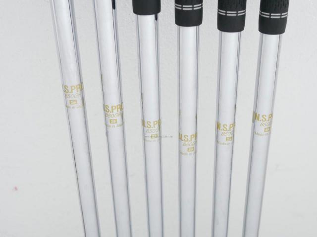 Iron set : Titleist : ชุดเหล็ก Titleist T400 (ตีง่ายที่สุด ไกลที่สุด ออกปี 2020) มีเหล็ก 6-Pw,43 (6 ชิ้น) ก้านเหล็ก NS Pro 850 Flex S