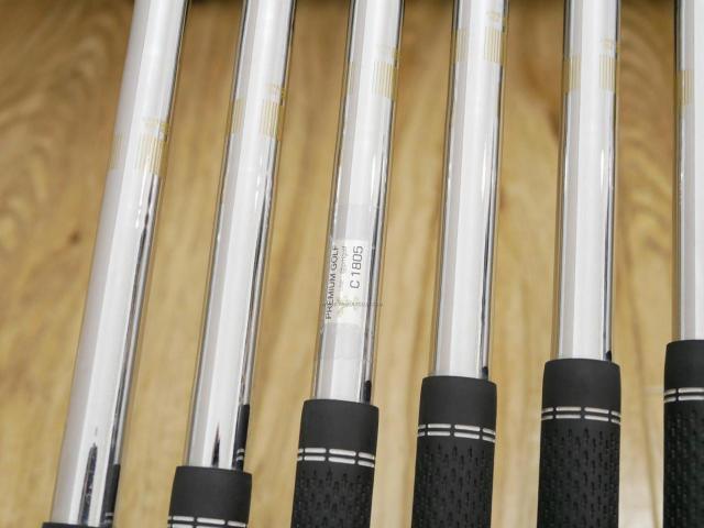 Iron set : Titleist : ชุดเหล็ก Titleist T400 (ตีง่ายที่สุด ไกลที่สุด ออกปี 2020) มีเหล็ก 6-Pw,43 (6 ชิ้น) ก้านเหล็ก NS Pro 850 Flex S
