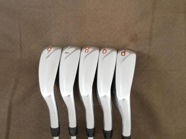 Iron set : Titleist : ชุดเหล็ก Titleist T400 (ตีง่ายที่สุด ไกลที่สุด ออกปี 2020) มีเหล็ก 6-Pw (5 ชิ้น) ก้านเหล็ก NS Pro 950 NEO Flex R
