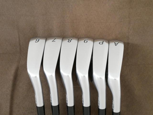 Iron set : PRGR : ชุดเหล็ก PRGR 03 Forged (รุ่นปี 2023 ตีง่าย ไกลมากๆๆ) มีเหล็ก 6-Pw,AW (6 ชิ้น) ก้านเหล็ก NS Pro 85 Flex SR (M-40)