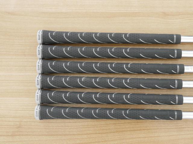 Iron set : Callaway : ชุดเหล็ก Callaway Big Bertha (ออกปี 2023 ตีง่ายที่สุดของ Callaway) มีเหล็ก 6-Pw,Aw (6 ชิ้น) ก้านเหล็ก NS Pro 950 Neo Flex S