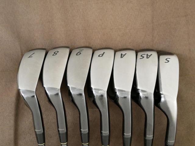 Iron set : Tsuruya : ชุดเหล็ก Tsuruya AXEL Gold Premium III (ออกปี 2019 ของใหม่ 6 หมื่นกว่าบาท หน้าเด้งสุดๆ ไกลสุดๆๆ) มีเหล็ก 7-Pw,Aw,As,Sw (7 ชิ้น) ก้านกราไฟต์ Flex R