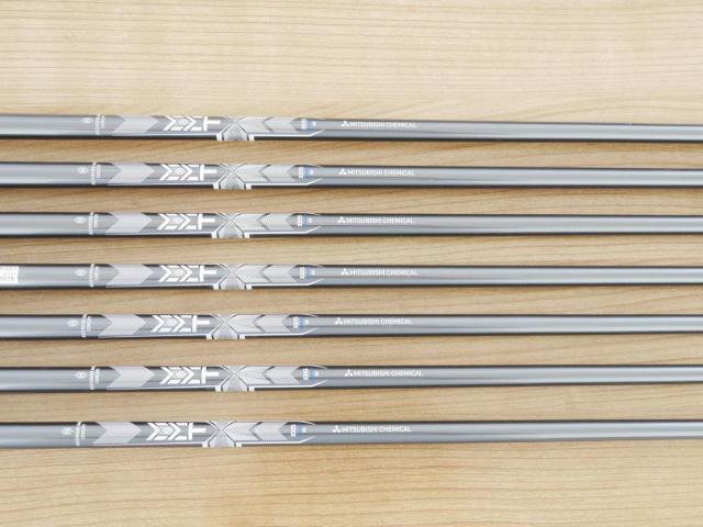 Iron set : Titleist : ชุดเหล็ก Titleist T250 Forged (รุ่นล่าสุด ออกปี 2025 Japan Spec) มีเหล็ก 5-Pw,48 (7 ชิ้น) ก้านกราไฟต์ Mitsubishi MMT 85 Flex R