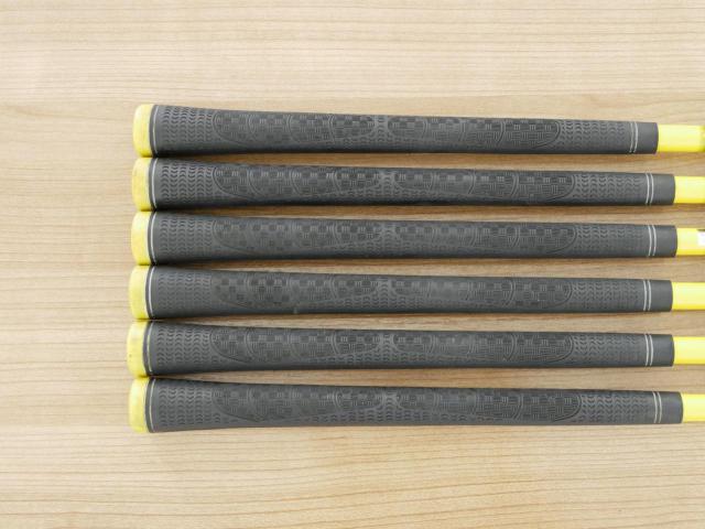 Iron set : Honma : ชุดเหล็ก Honma Bezeal 525 (ออกปี 2016 รุ่นนี้ใบใหญ่ที่สุดของ Honma) มีเหล็ก 6-11 (6 ชิ้น) ก้านกราไฟต์ Honma Vizard 48 Flex SR
