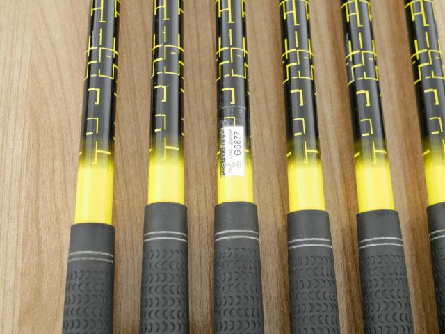 Iron set : Honma : ชุดเหล็ก Honma Bezeal 525 (ออกปี 2016 รุ่นนี้ใบใหญ่ที่สุดของ Honma) มีเหล็ก 6-11 (6 ชิ้น) ก้านกราไฟต์ Honma Vizard 48 Flex SR