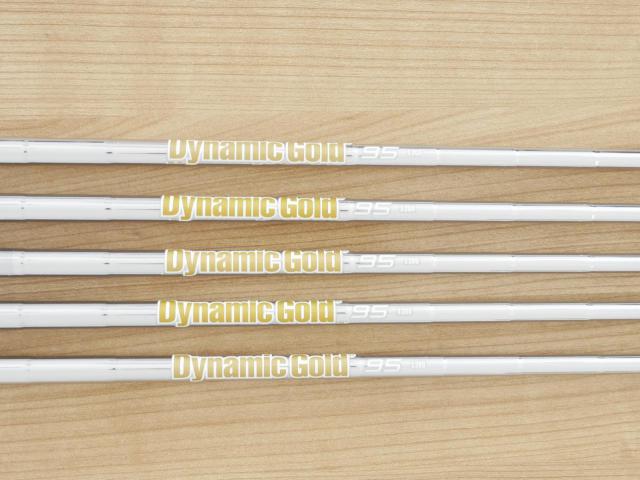 Iron set : Titleist : ชุดเหล็ก Titleist T300 (ปี 2022) มีเหล็ก 6-Pw (5 ชิ้น) ก้านเหล็ก Dynamic Gold 95 S200