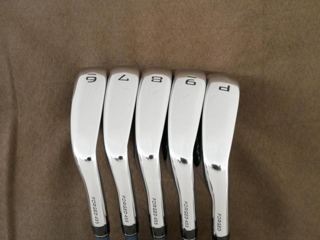 Iron set : Callaway : ชุดเหล็ก Callaway Paradym (รุ่นปี 2023 Japan Spec.) มีเหล็ก 6-Pw (5 ชิ้น) ก้านกราไฟต์ Fujikura VENTUS TR 5 Flex R