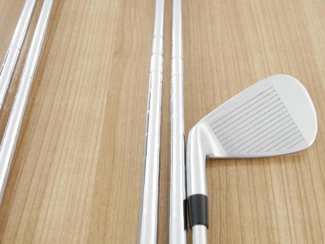 Iron set : Taylormade : ชุดเหล็ก Taylormade Gloire F2 Forged (รุ่นท๊อปสุด Japan Spec. ออกปี 2017) มีเหล็ก 6-Pw (5 ชิ้น) ก้านเหล็ก NS Pro 850 NEO Flex S