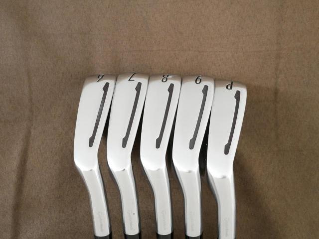 Iron set : Taylormade : ชุดเหล็ก Taylormade Gloire F2 Forged (รุ่นท๊อปสุด Japan Spec. ออกปี 2017) มีเหล็ก 6-Pw (5 ชิ้น) ก้านเหล็ก NS Pro 850 NEO Flex S