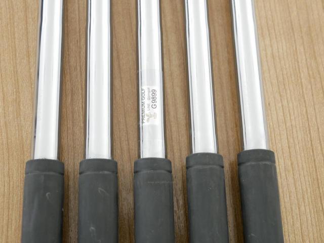 Iron set : Taylormade : ชุดเหล็ก Taylormade Gloire F2 Forged (รุ่นท๊อปสุด Japan Spec. ออกปี 2017) มีเหล็ก 6-Pw (5 ชิ้น) ก้านเหล็ก NS Pro 850 NEO Flex S