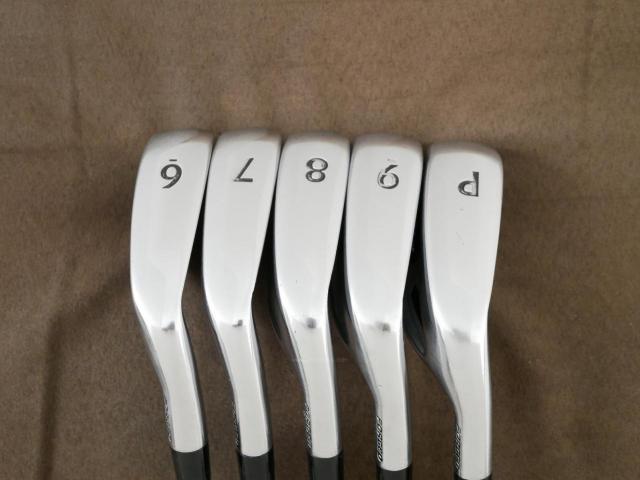 Iron set : Titleist : ชุดเหล็ก Titleist VG3 Type D Forged (ปี 2017 Japan Spec. ตีง่ายและไกลที่สุดของ Titleist) มีเหล็ก 6-Pw (5 ชิ้น) ก้านเหล็ก NS Pro Zelos 8 Flex S