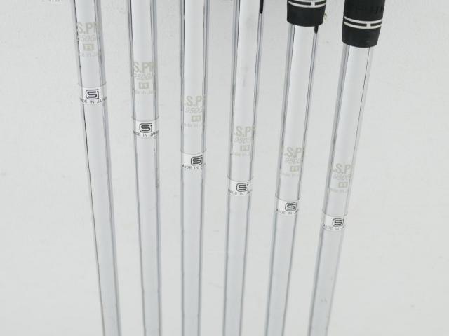 Iron set : Other Brand : ชุดเหล็ก Srixon GIE (ใบใหญ่ ตีง่าย) มีเหล็ก 5-Pw (6 ชิ้น) ก้านเหล็ก NS Pro 950 Flex R