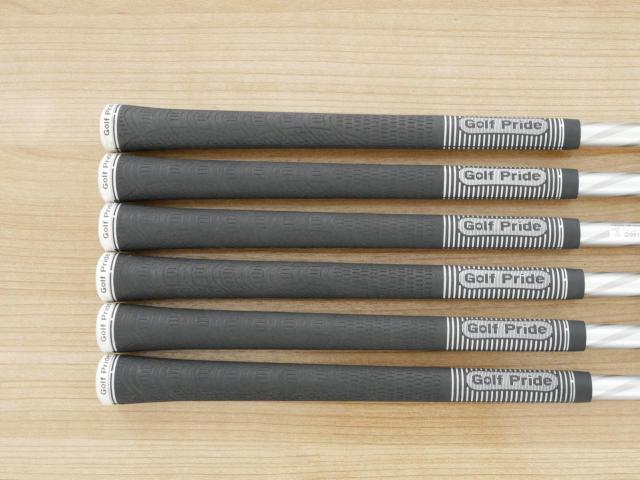 Iron set : PRGR : ชุดเหล็ก PRGR Egg PF Forged (รุ่นปี 2019 ตีง่ายและไกลมากๆ โกงสุดๆ) มีเหล็ก 6-Pw,Aw (6 ชิ้น) ก้านกราไฟต์ Fujikura MCI 70 Flex R