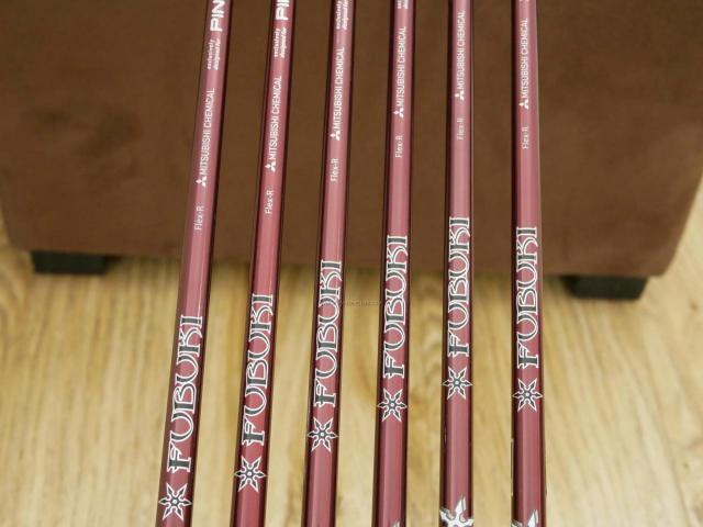 Iron set : Ping : ชุดเหล็ก Ping G700 (ปี 2019 Japan Spec. ใบใหญ่ ง่ายที่สุด ไกลที่สุดของ Ping) มีเหล็ก 6-Pw,Aw (6 ชิ้น) ก้านกราไฟต์ Mitsubishi FUBUKI Flex R