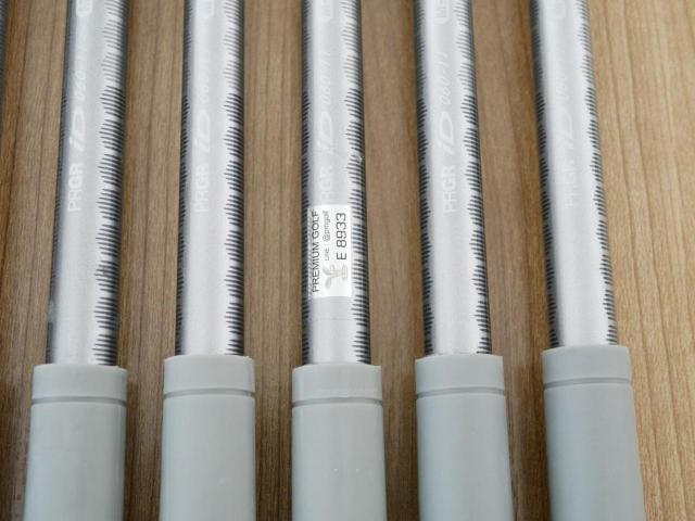 Iron set : PRGR : ชุดเหล็ก PRGR ID (ใบใหญ่ ตีง่าย) มีเหล็ก 5-Pw (6 ชิ้น) ก้านกราไฟต์ M-37 Flex R