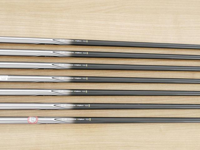 Iron set : Taylormade : ชุดเหล็ก Taylormade Gloire Forged (รุ่นท๊อปสุด Japan Spec.) มีเหล็ก 5-Pw,Aw (7 ชิ้น) ก้านกราไฟต์ Flex R