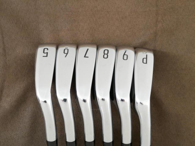 Iron set : Titleist : **มีตำหนิ** ชุดเหล็ก Titleist T300 (ปี 2022) มีเหล็ก 5-Pw (6 ชิ้น) ก้านเหล็ก NS Pro 105T Flex S