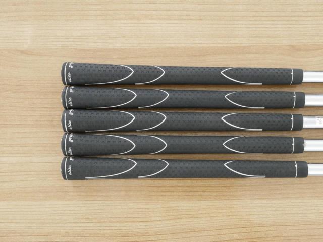 Iron set : Titleist : ชุดเหล็ก Titleist T100 Forged (รุ่นปี 2020) มีเหล็ก 6-Pw (5 ชิ้น) ก้านเหล็ก Project X 6.0 Flex SX