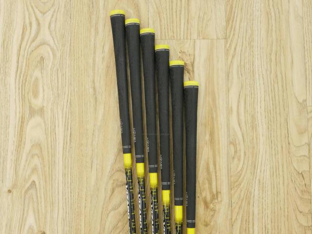 Iron set : Honma : ชุดเหล็ก Honma Bezeal 525 (ออกปี 2016 รุ่นนี้ใบใหญ่ที่สุดของ Honma) มีเหล็ก 6-11 (6 ชิ้น เทียบเท่า 5-Pw) ก้านกราไฟต์ Honma Vizard 48 Flex R
