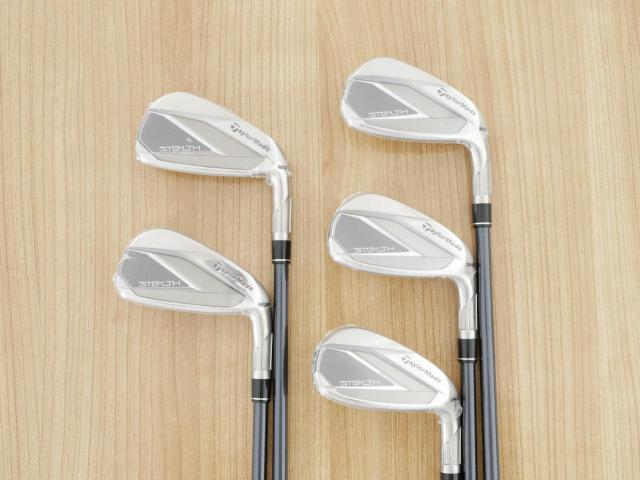 Iron set : Taylormade : **ของใหม่ ยังไม่แกะพลาสติก** ชุดเหล็ก Taylormade Stealth (ออกปี 2022 Japan Spec.) มีเหล็ก 6-Pw (5 ชิ้น) ก้านกราไฟต์ Mitsubishi Tensei TM60 Flex S