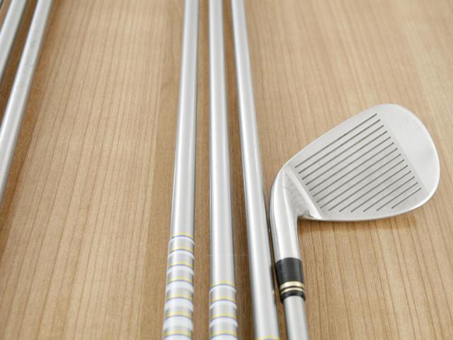 Iron set : Other Brand : ชุดเหล็ก Ryoma DSI (ตีง่ายมาก ไกลมากๆ หายากสุดๆ) มีเหล็ก 5-Pw,Aw (7 ชิ้น เหล็ก 5 ระยะเท่าเหล็ก 4 รุ่นอื่น) ก้านกราไฟต์ Tour AD Flex SR