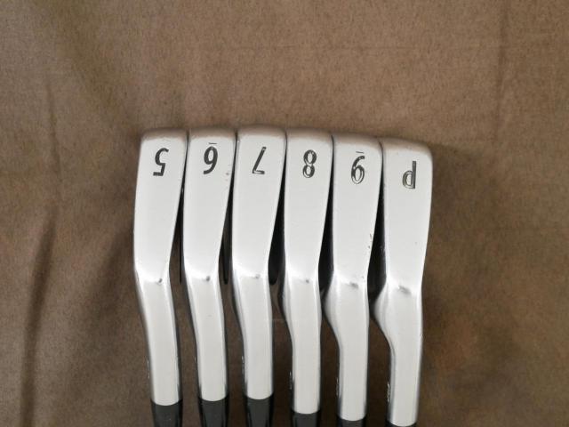 Iron set : Titleist : ชุดเหล็ก Titleist 712 CB Forged มีเหล็ก 5-Pw (6 ชิ้น) ก้านเหล็ก Dynamic Gold S200