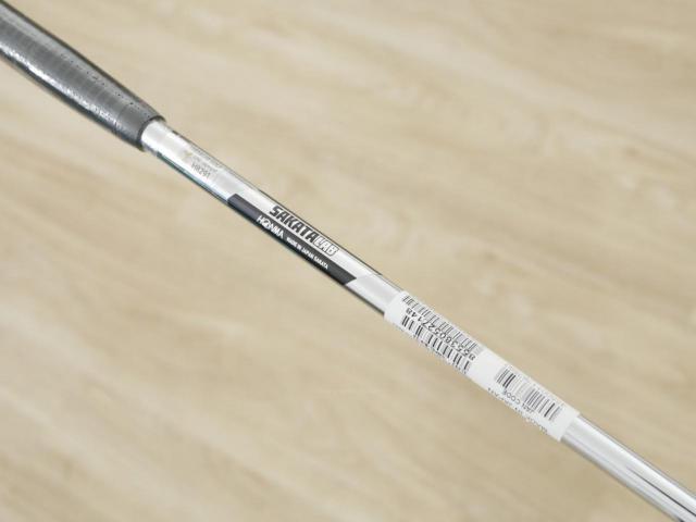 Putter : All : **ของใหม่ ยังไม่แกะพลาสติก** พัตเตอร์ Honma SAKATA LAB SL-002 (รุ่นล่าสุด ปี 2024) ยาว 34 นิ้ว