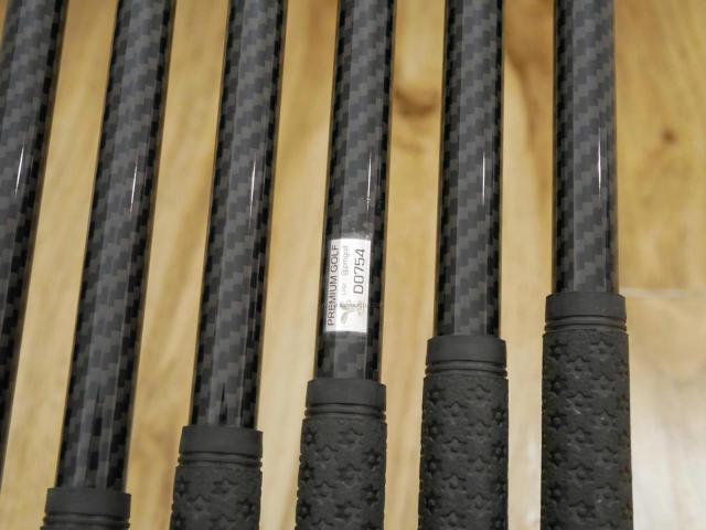 Iron set : Taylormade : ชุดเหล็ก Taylormade M5 (ออกปี 2019 Japan Spec) มีเหล็ก 5-Pw (6 ชิ้น) ก้านกราไฟต์ Mitsubishi TENSEI 80IR Flex S