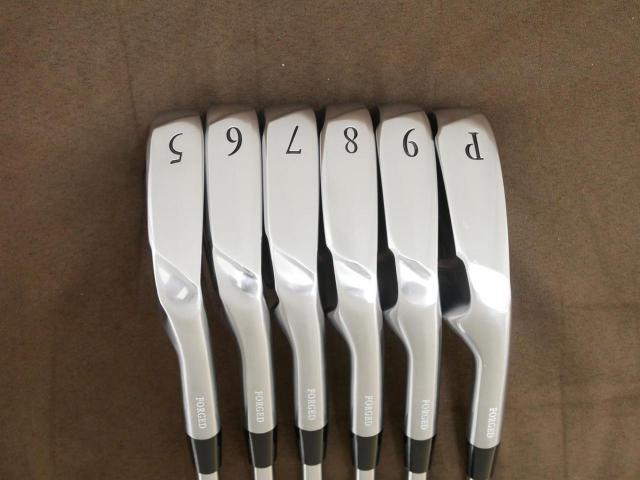 Iron set : Bridgestone : ชุดเหล็ก Bridgestone J33 Forged มีเหล็ก 5-Pw (6 ชิ้น) ก้านเหล็ก Dynamic Gold S200