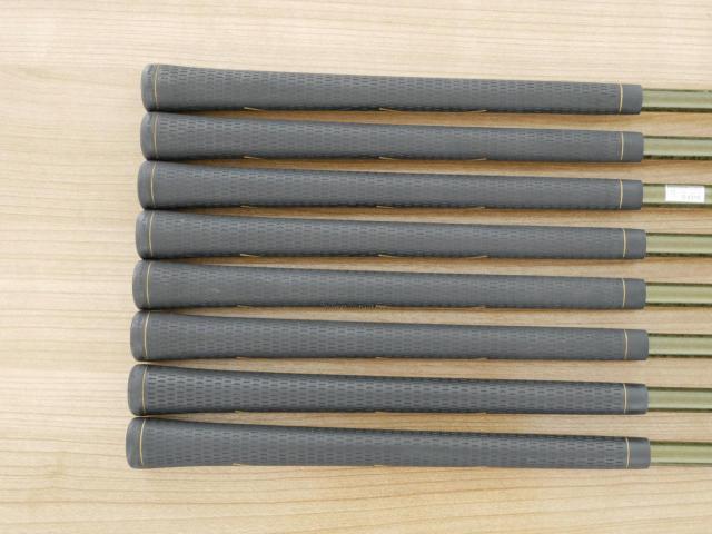 Iron set : Honma : ชุดเหล็ก Honma Beres IS-06 Forged (ปี 2019) มีเหล็ก 6-11,Aw,Sw (8 ชิ้น เทียบเท่า 5-Pw,Aw,Sw) ก้าน ARMRQ X (47) Flex R (2 ดาว)