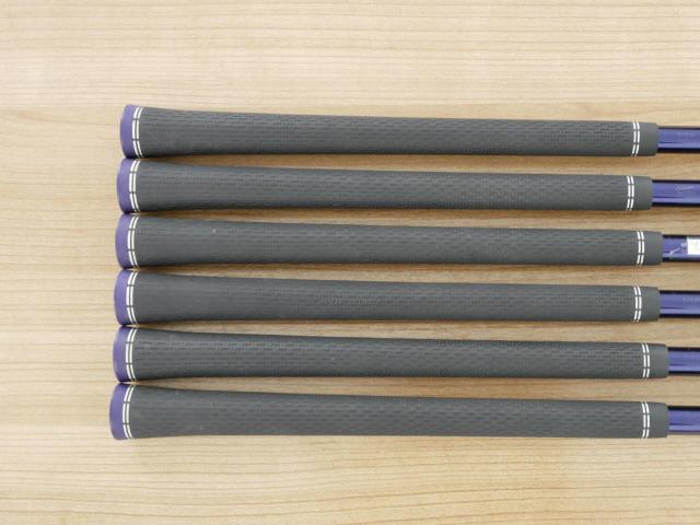 Iron set : Mizuno : ชุดเหล็ก Mizuno JPX EIII SV Titanium (ตัวท้อป ใบใหญ่ที่สุดของ Mizuno ตีง่ายมาก หน้าเด้ง ตีไกล) มีเหล็ก 6-Pw,Aw (6 ชิ้น) ก้านกราไฟต์ Flex R