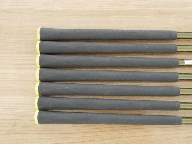 Iron set : Honma : ชุดเหล็ก Honma Beres IS-03 (ปี 2015 หน้าเด้ง Forged) มีเหล็ก 6-11,Aw (7 ชิ้น เทียบเท่า 4-Pw) ก้าน ARMRQ 8 (49) FLex R (2 ดาว)