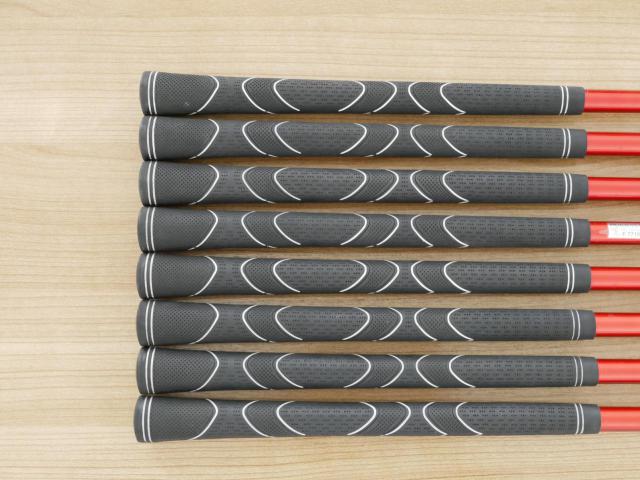 Iron set : Maruman : ชุดเหล็ก Maruman Red-V II (ใบใหญ่ ตีง่าย ไกล) มีเหล็ก 5-Pw,Aw,Sw (8 ชิ้น) ก้านกราไฟต์ Flex R