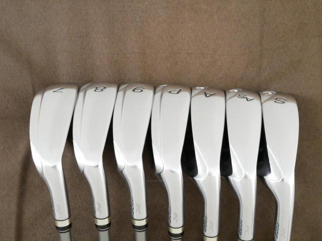 Iron set : PRGR : ชุดเหล็กกระเทย PRGR Egg PC (รุ่นปี 2019 ตีง่ายและไกลมากๆ โกงสุดๆ) มีเหล็ก 7-Pw,Aw,As,Sw (7 ชิ้น) ก้านกราไฟต์ M-37 Flex R